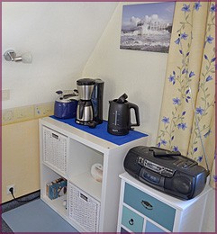 Toaster, Kaffeemaschine, Wasserkocher und CD - Radio